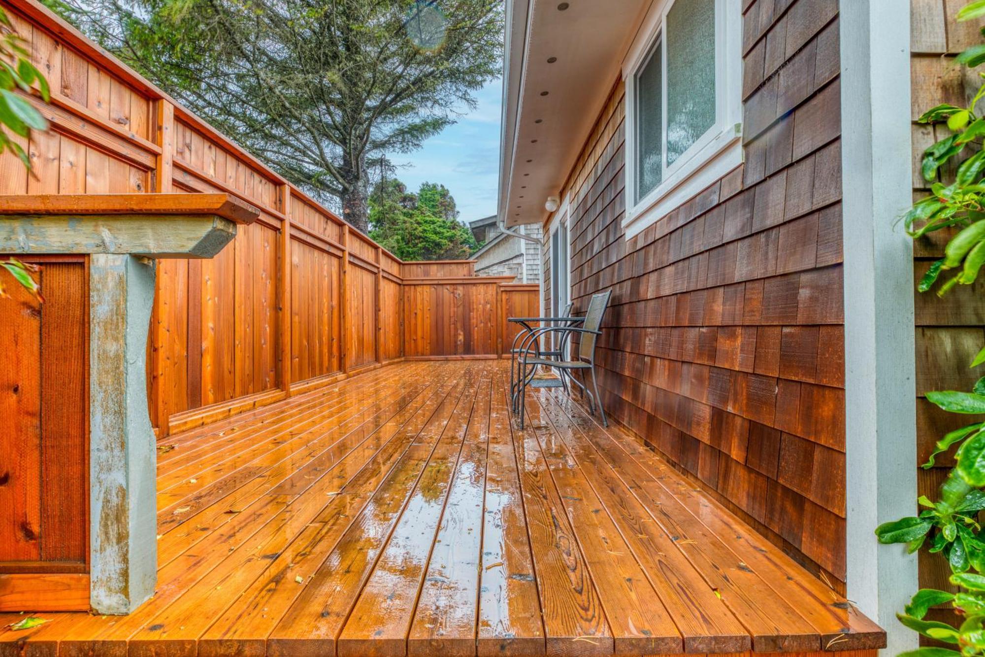 Mimi'S Hideaway Villa Newport Exterior photo
